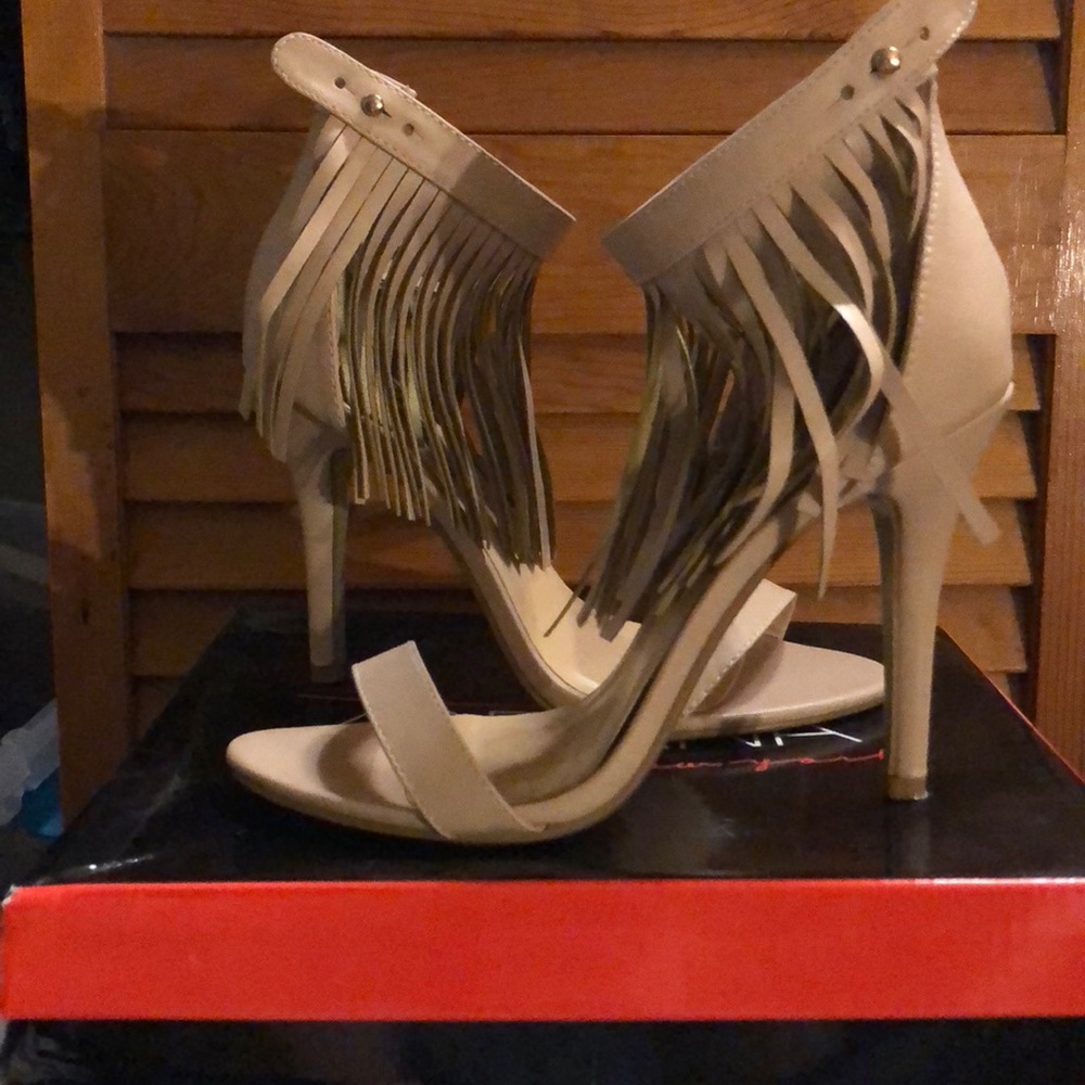 Beige heels, Size 7
